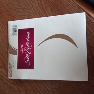 Hanes Silk Reflections Silky Sheer Non Control Sandalfoot Little Color